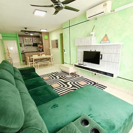 Nena Homestay Setia Alam, Air Conditioned, High Speed Internet Shah Alam Exteriör bild