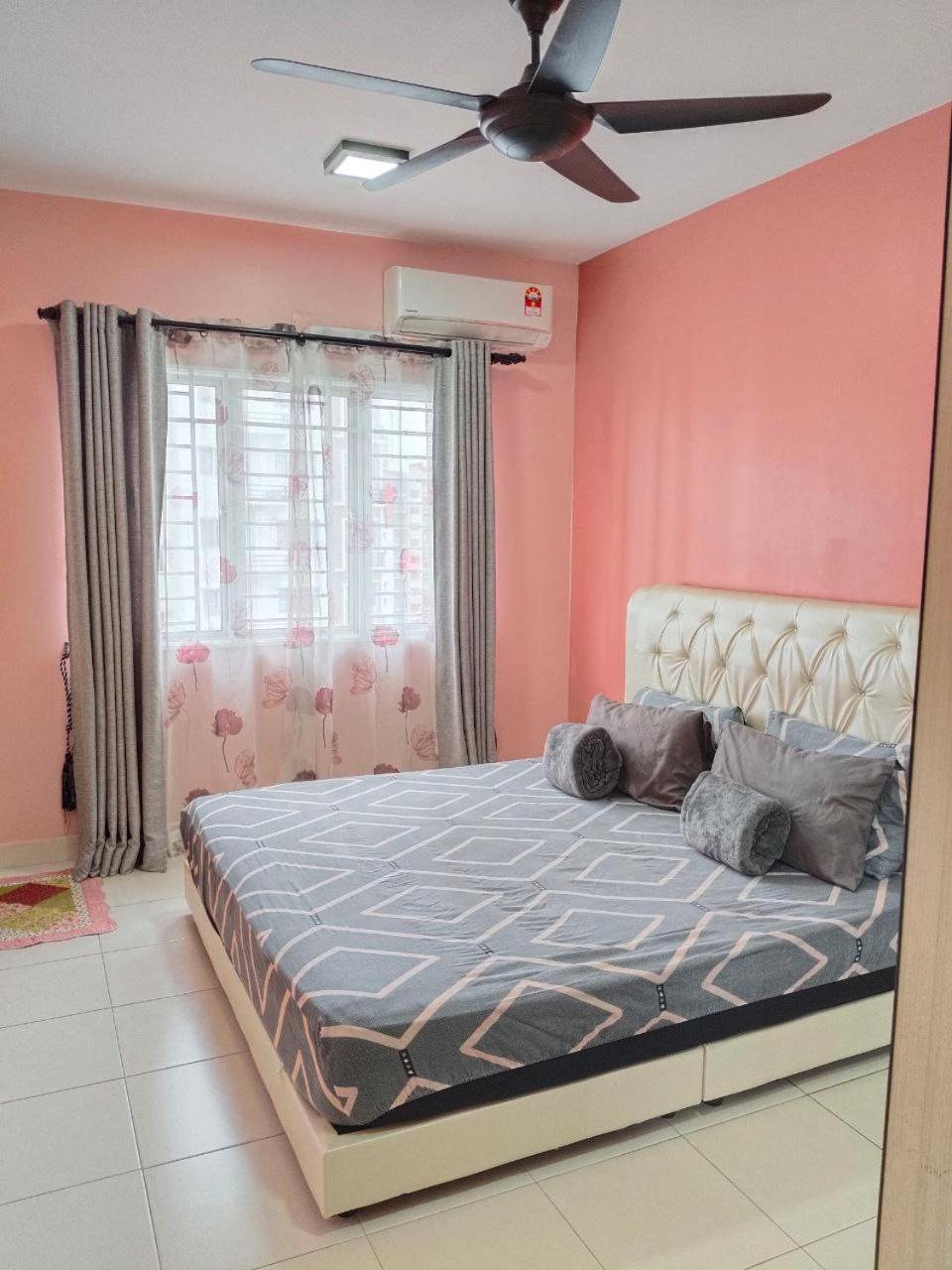 Nena Homestay Setia Alam, Air Conditioned, High Speed Internet Shah Alam Exteriör bild