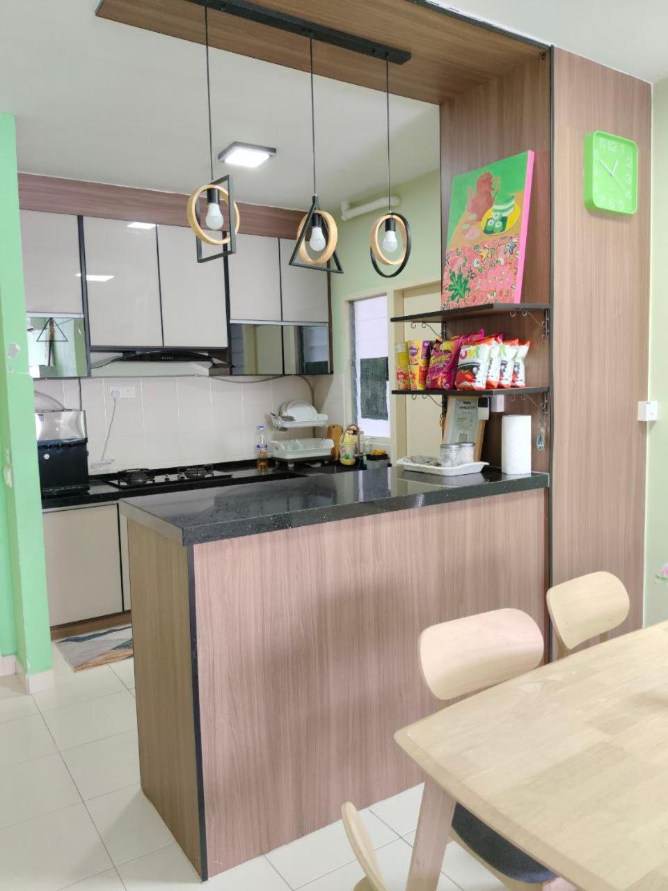 Nena Homestay Setia Alam, Air Conditioned, High Speed Internet Shah Alam Exteriör bild